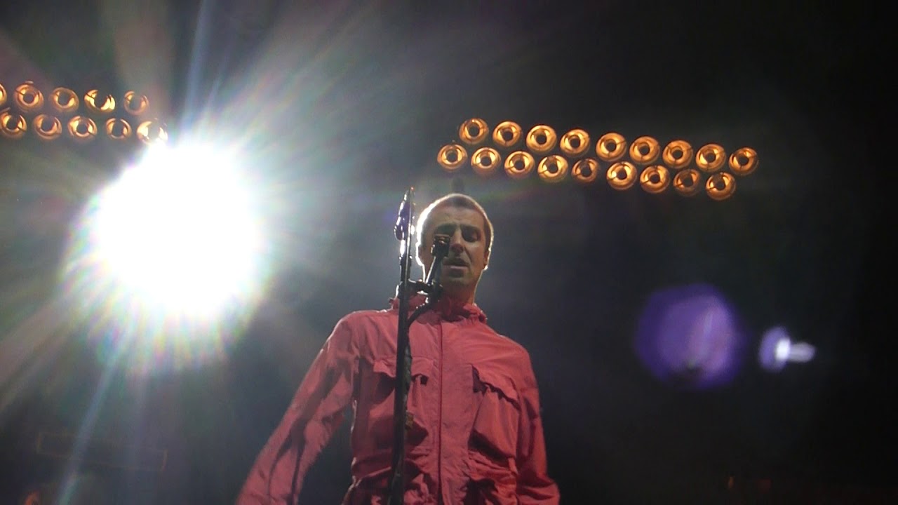 LIAM GALLAGHER LEEDS DIRECT ARENA 03/12/17 ROCKIN CHAIR
