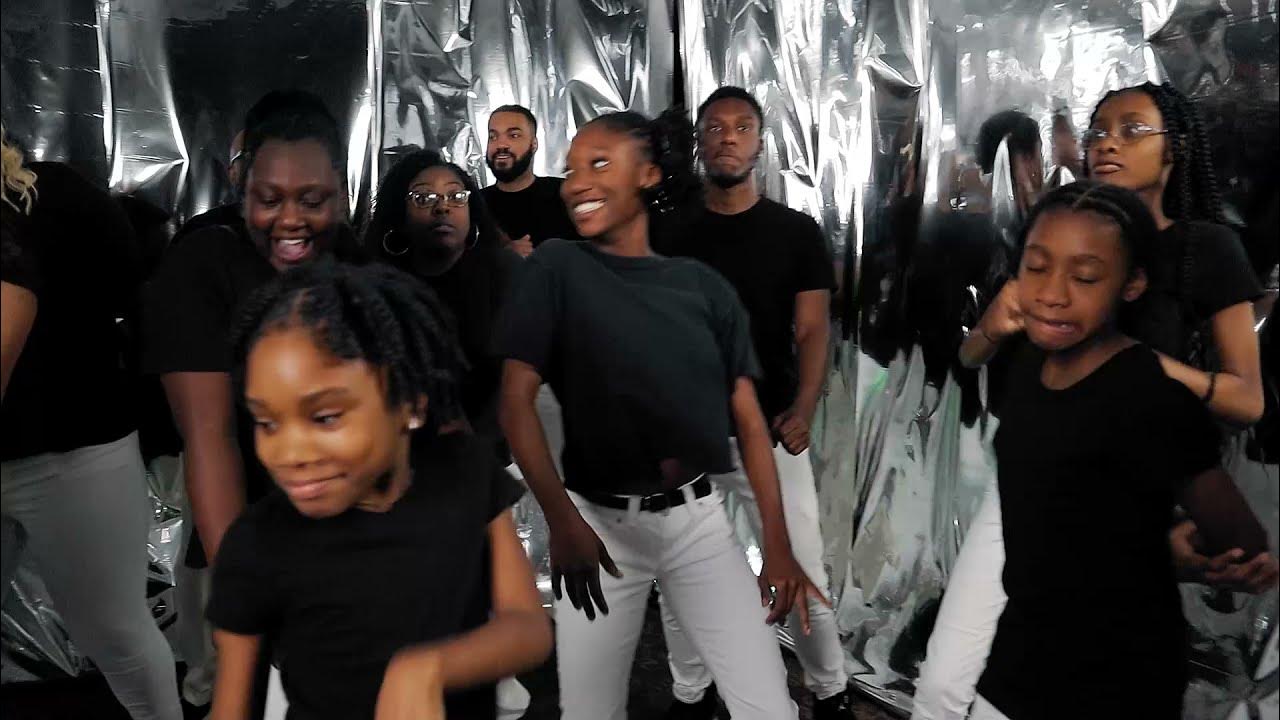 Mike Teezy - The Nu Revolution (Dance Video) Mike Teezy - The Nu Revolution (Dance Video)