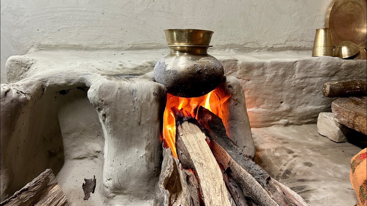 🔥 चूल्हे पर दाल चावल रोटी 