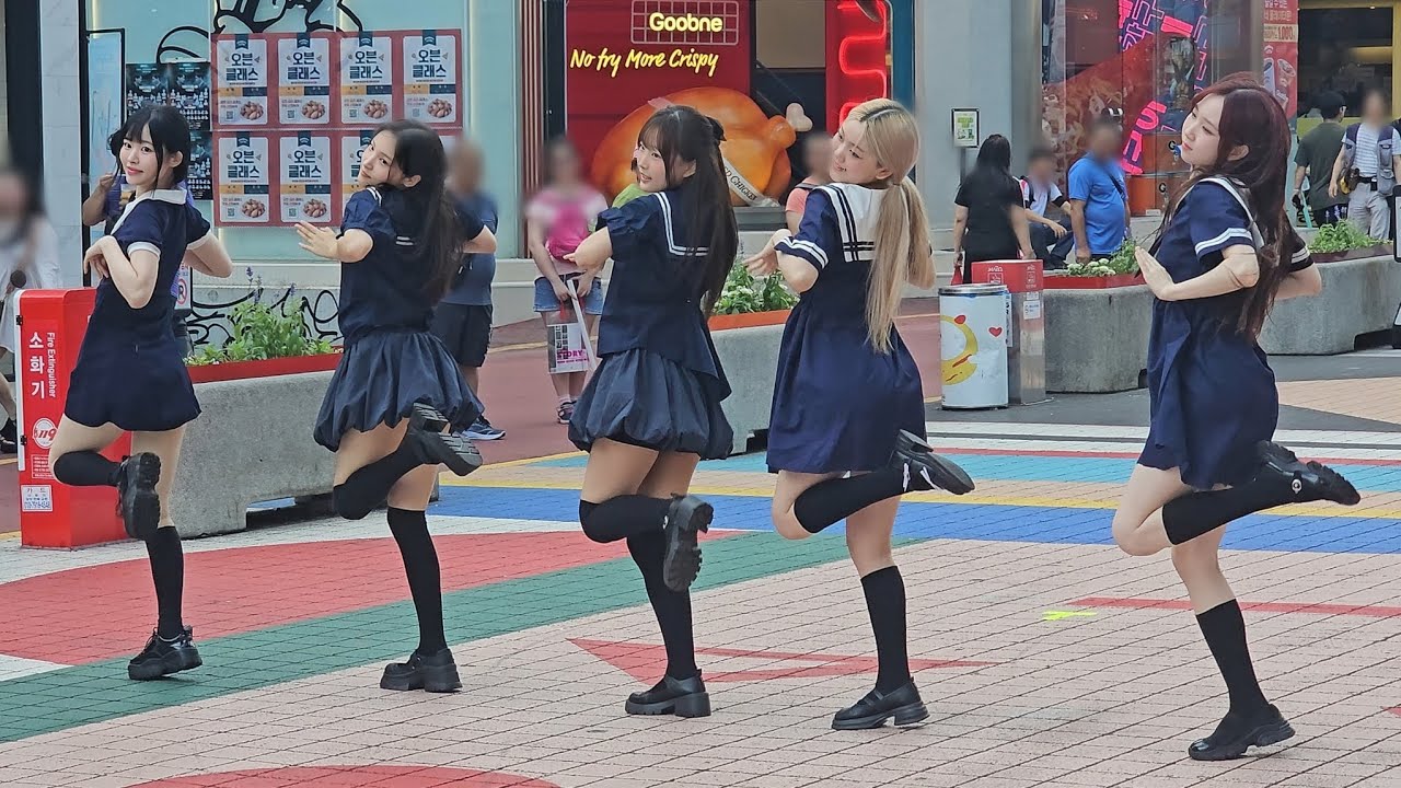 [홍대] ARTBEAT (아트비트) - 빌려온 고양이 (ILLIT)