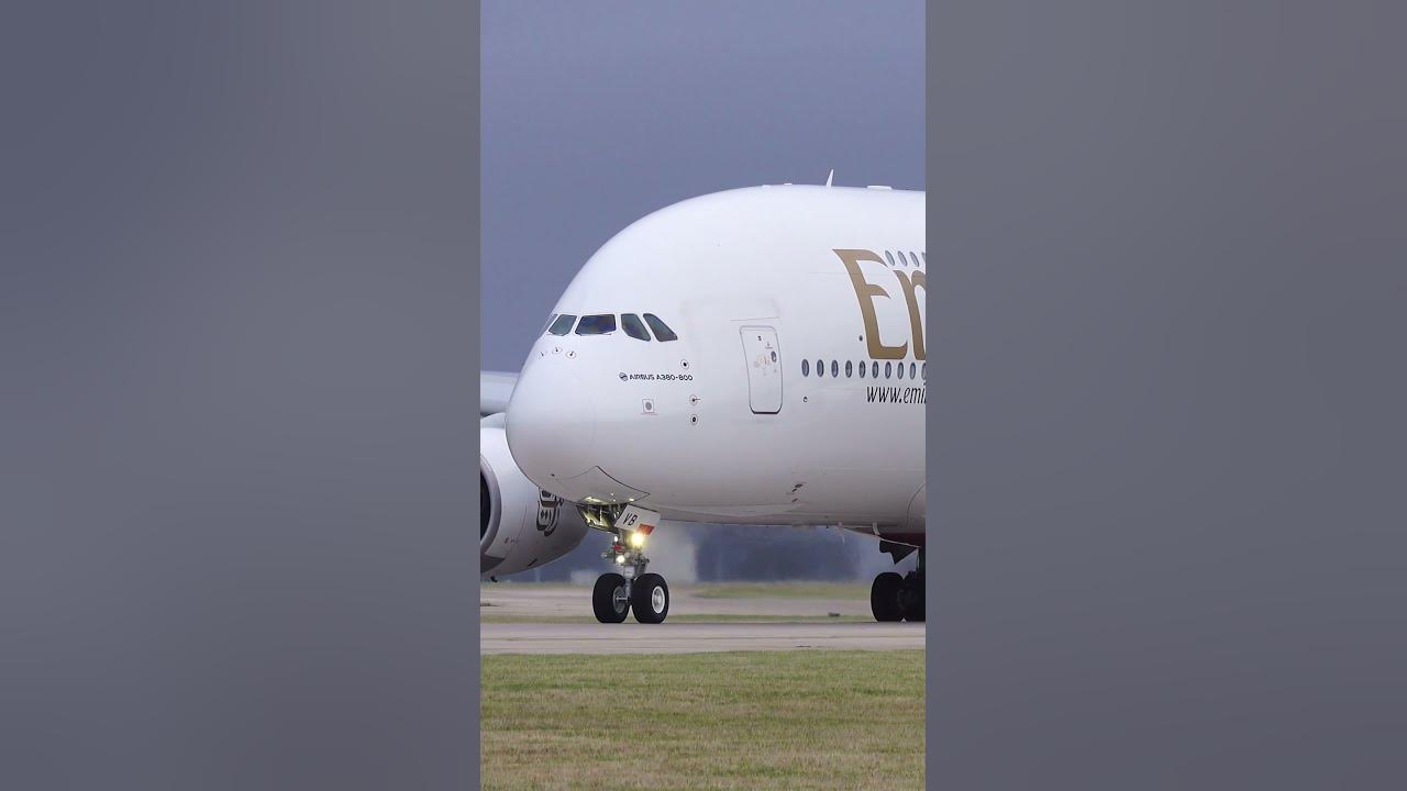 LOUD EMIRATES A380 TAKEOFF!