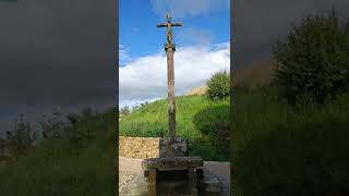 ¿Sabéis cómo se llaman estas construcciones de piedra que podéis encontrar en toda Galicia?
