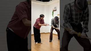 나때는 맞으면서 컸어