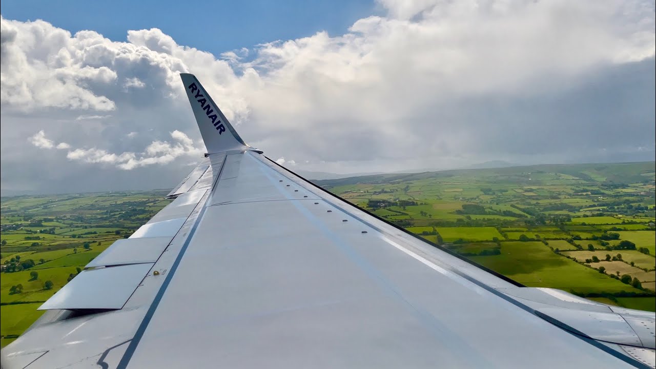 Beautiful Clouds and Scenery on Approach + Landing at Kerry | Ryanair | 4K 60FPS HDR