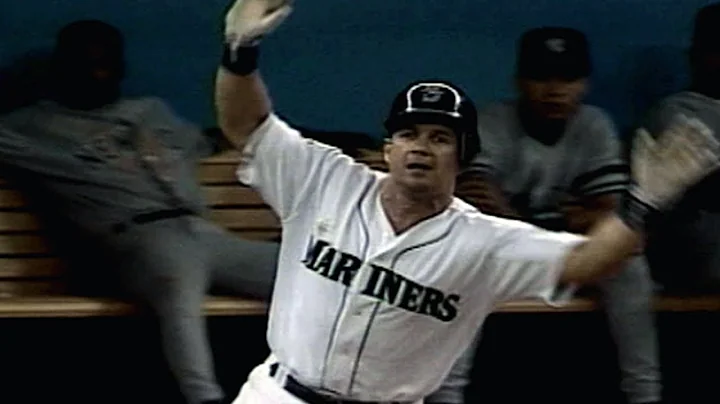 1995 ALDS Gm4: Martinez slam breaks 6-6 tie