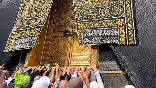 ♥️🕋😰View of the Kaaba after changing the gilaf e Kaaba