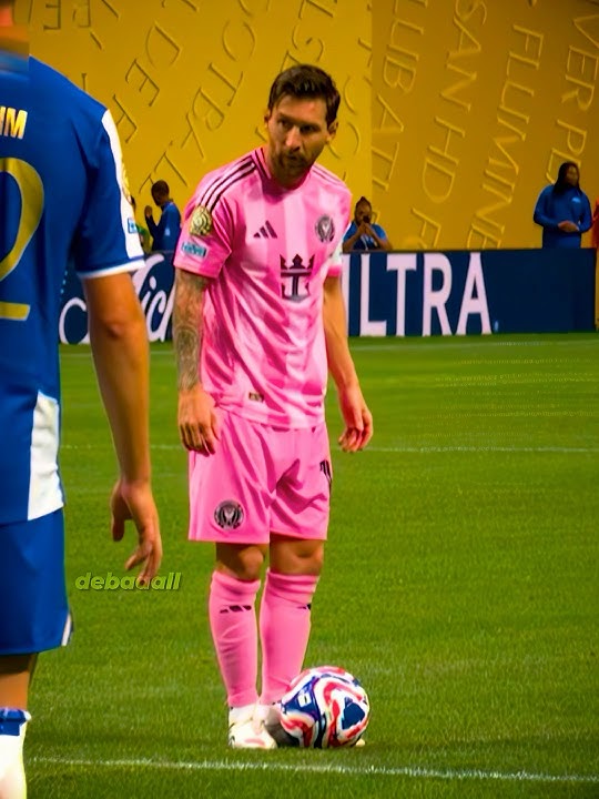 Messi Shockes Everyone With His Free Kick 😨