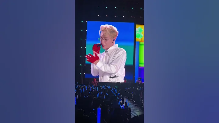 toàn bộ về concert Em Xinh Say Hi