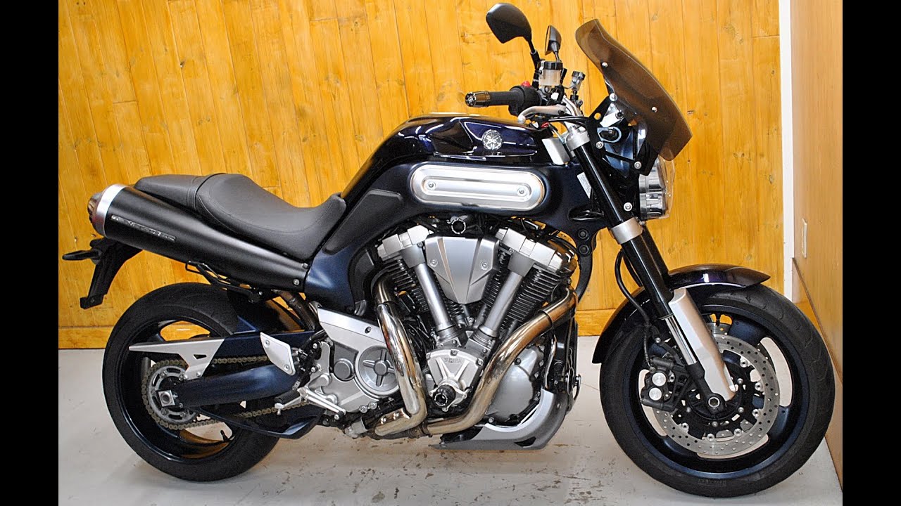 Yamaha MT-01 exhaust sound and detailsヤマハMT－01詳細