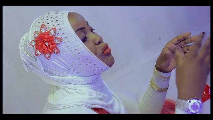 Pishiriqsiz qaynona porno Ogizda, sik va toplar