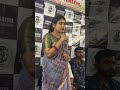 कंप्यूटर प्रशिक्षण प्रमाण पत्र वितरण करते हुए राजद नेत्री सीमा कुशवाहा