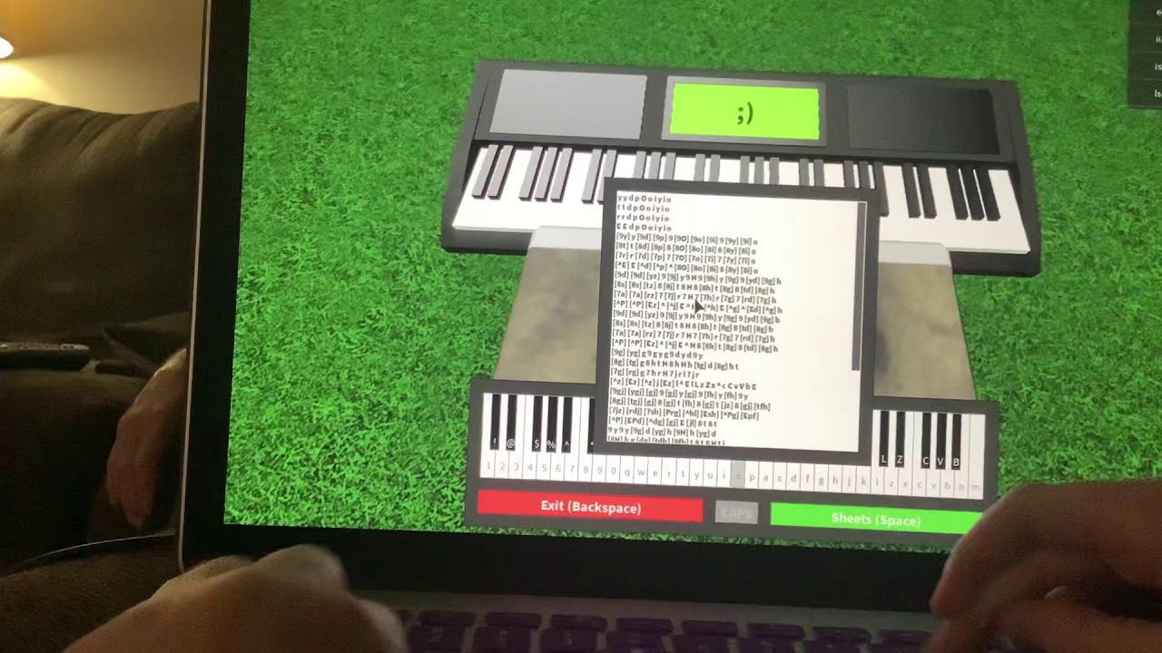 I played the beginning part of megalovania on Roblox piano - YouTube