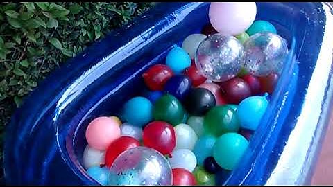 Voleibol con globos de agua