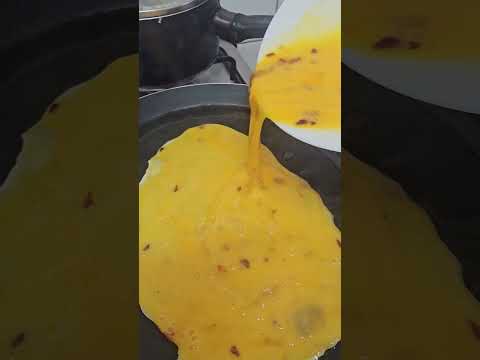 Satisfaying scramble egg with chiliflakes&cheese#asmr #scrambleeggs #viralshort #trending #ytshorts