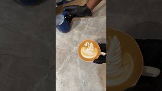 latte art SWAN 🦢
