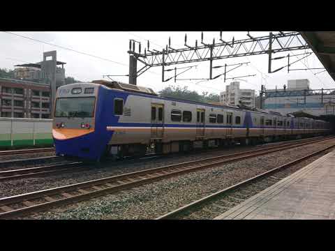 1187次 阿福號 EMU719-720 七堵進站 交會 1164次 阿福號 EMU705-706 七堵開車