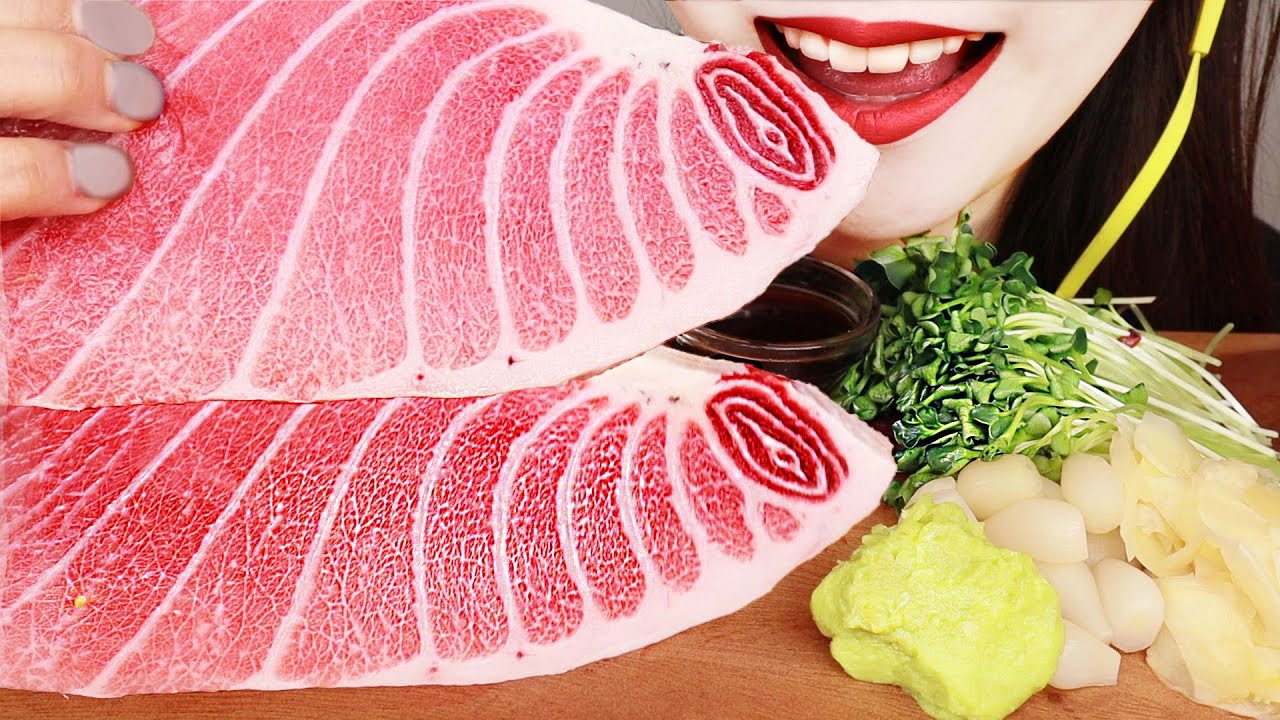 ASMR RAW TUNA 참치회를 통으로 먹방 배꼽살 뱃살 マグロ MUKBANG EATING SOUNDS.