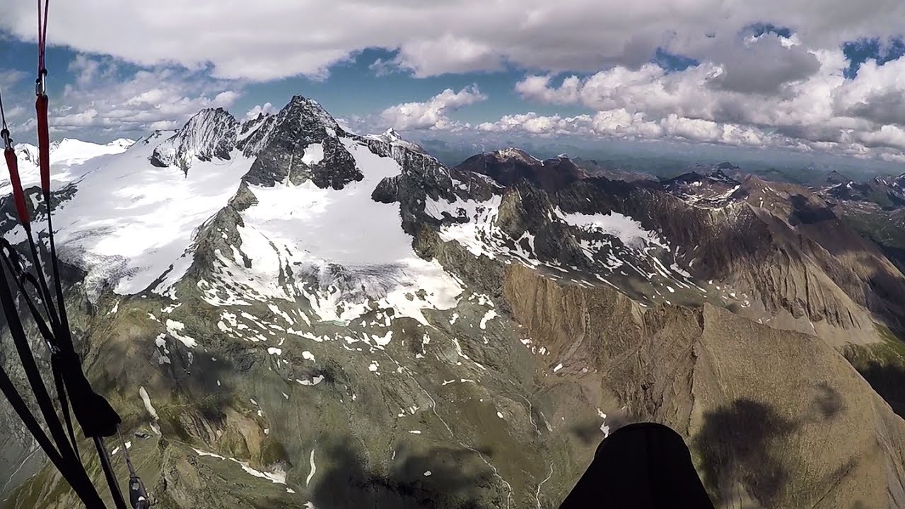 Großglockner and Alpenhauptkamm / Gleitschirm 2017