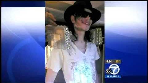 Michael Jackson trial  Singer