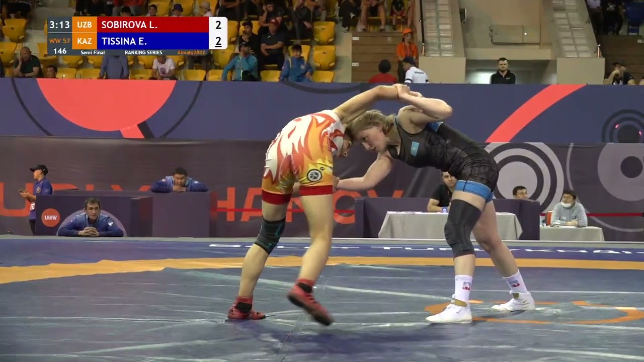 1/2 WW - 57 kg: L. SOBIROVA (UZB) v. E. TISSINA (KAZ)