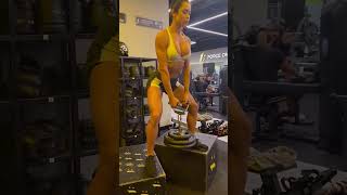Sumo Dumbell Box Squat Indianara Jung
