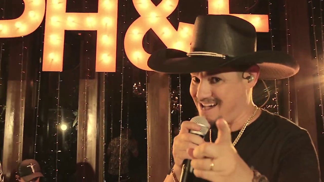 Pedro Henrique e Fernando - Final do Rolê (Clipe Oficial) auf YouTube ansehen Pedro Henrique e Fernando - Final do Rolê (Clipe Oficial) auf YouTube ansehen