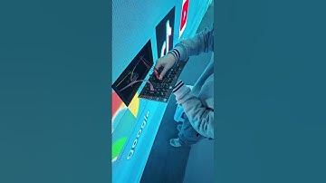 This curved screen is easy to install. #ledscreen #ledwall #leddisplay #ledmodules