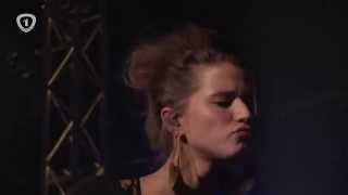 Selah Sue &amp; Tricky - Sun Down (Radio 1 Sessies) Nov 18th 2015