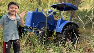 Aaj Tractor sai off roading ki || Playing with friends in park