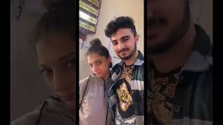 Herkes Abi̇si̇ni̇ Gösteri̇yormuş Kimiza Abone Olur Musunuz ?