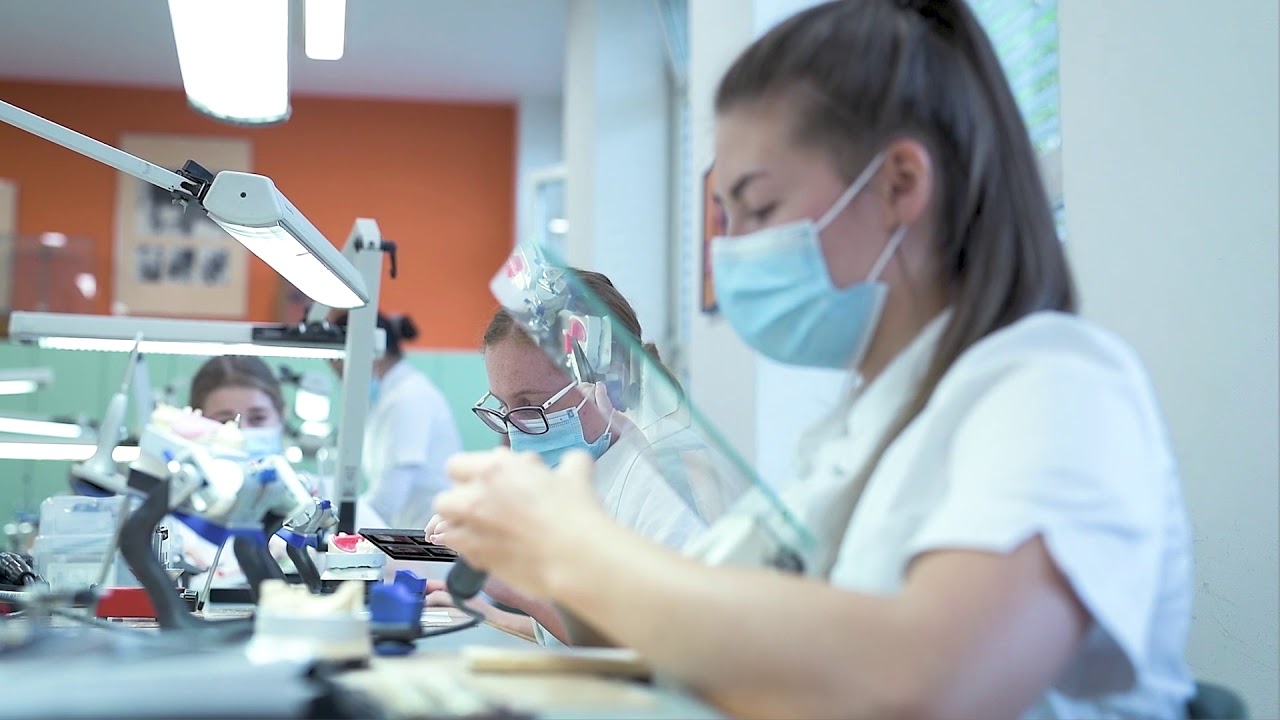 Laboratorijska zobna protetika - predstavitev študijskega programa na Zdravstveni fakulteti UL