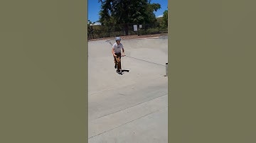 Steezy manuel! #progression #shorts #scootering #scooter #scootertricks #scooters #youtubeshorts
