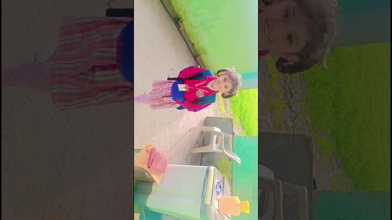 Azayna ko mutter bohot pasand hai 😊