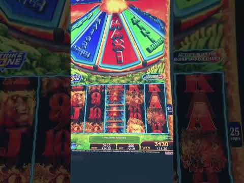 Kitsu does c!Quackity cosplay (ft. casino royale by Derivakat)