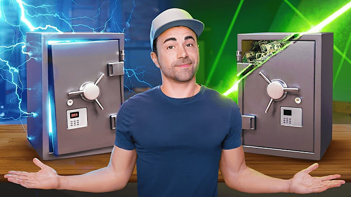 Lasers vs lightning which is more powerful 🤓🤓🤓🤔 #markrober