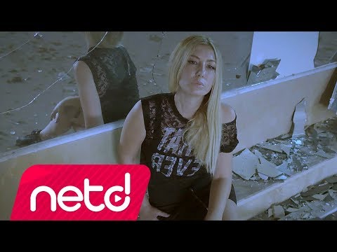 Betül Damla feat. By Çeliker - Kralına Yol Verdim