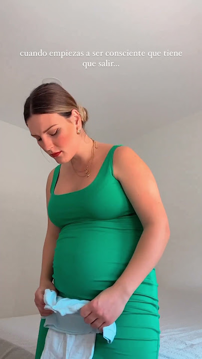 Y tiene que salir… 🥵 #humor #embarazo #pregnant #risas #babyboy #mama #murcia #maternidad #shorts