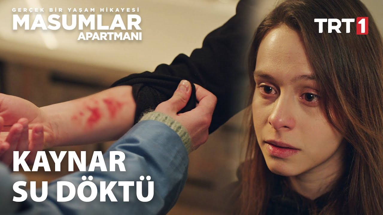 Safiye, Neriman’ın ellerini temizlemeye çalıştı - Masumlar Apartmanı Özel Sahneler