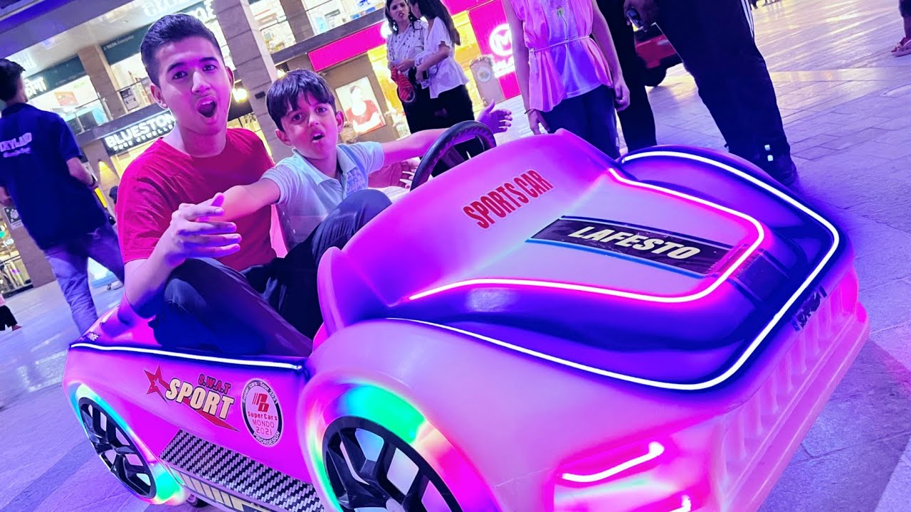 Ye Car to Must Hai 😱 | Vegas Mall Dwarka | Yaatri