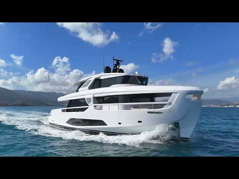 Luxury Flybridge Yachts - Ferretti Yachts INFYNITO 90: journey to sustainability - Ferretti Group