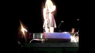 Video thumbnail of "Katharine McPhee - "Run" (Live in New Bedford, MA)"