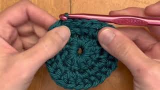 Crochet a simple beanie in Double Crochet