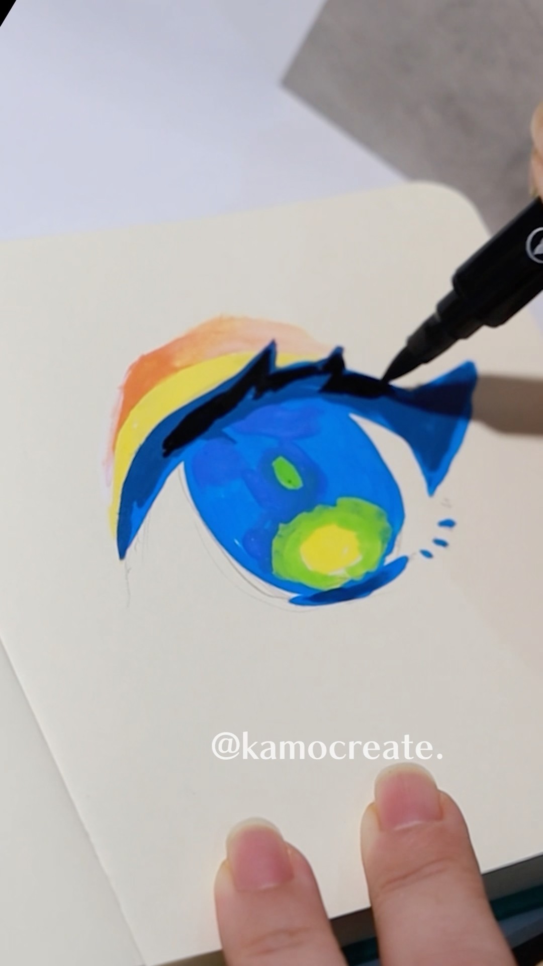 Drawing colorful eyes with acrylic markers #analogillustration