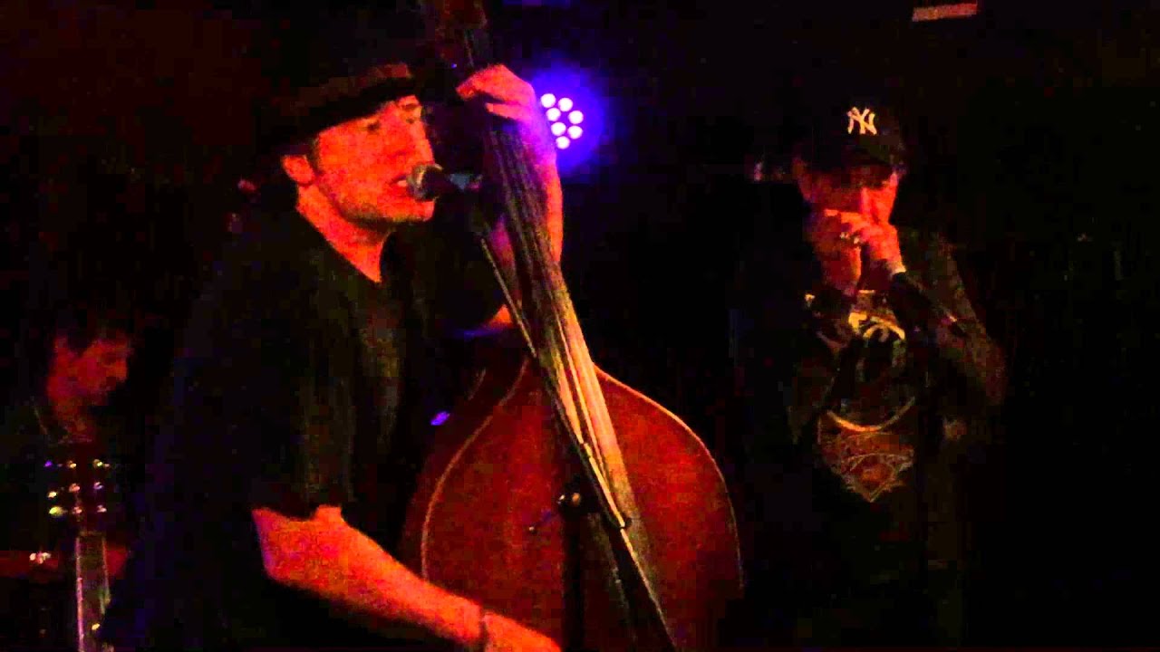 Cakewalk Into Town - Tom Freund - featuring Stan Behrens