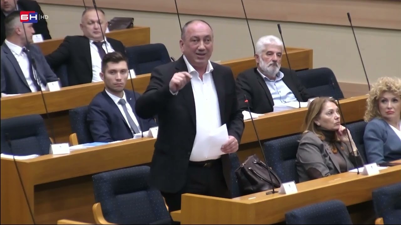 Crnadak: Ovo je udar na ustavni poredak