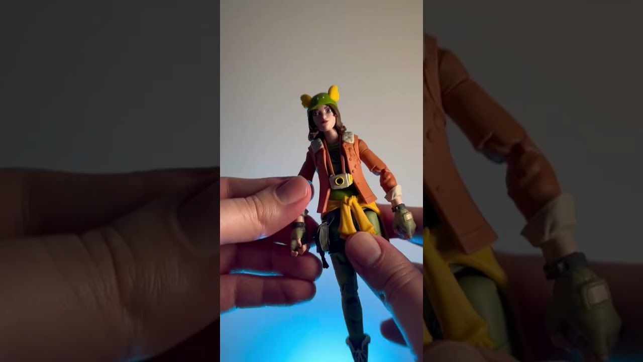 Unboxing Skye, Ghost Edition, from the Fortnite Victory Royale series and first impressions