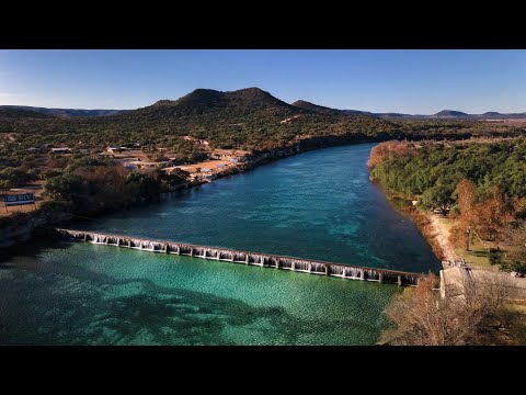 Vídeo: Os melhores buracos de natação no Texas Hill Country