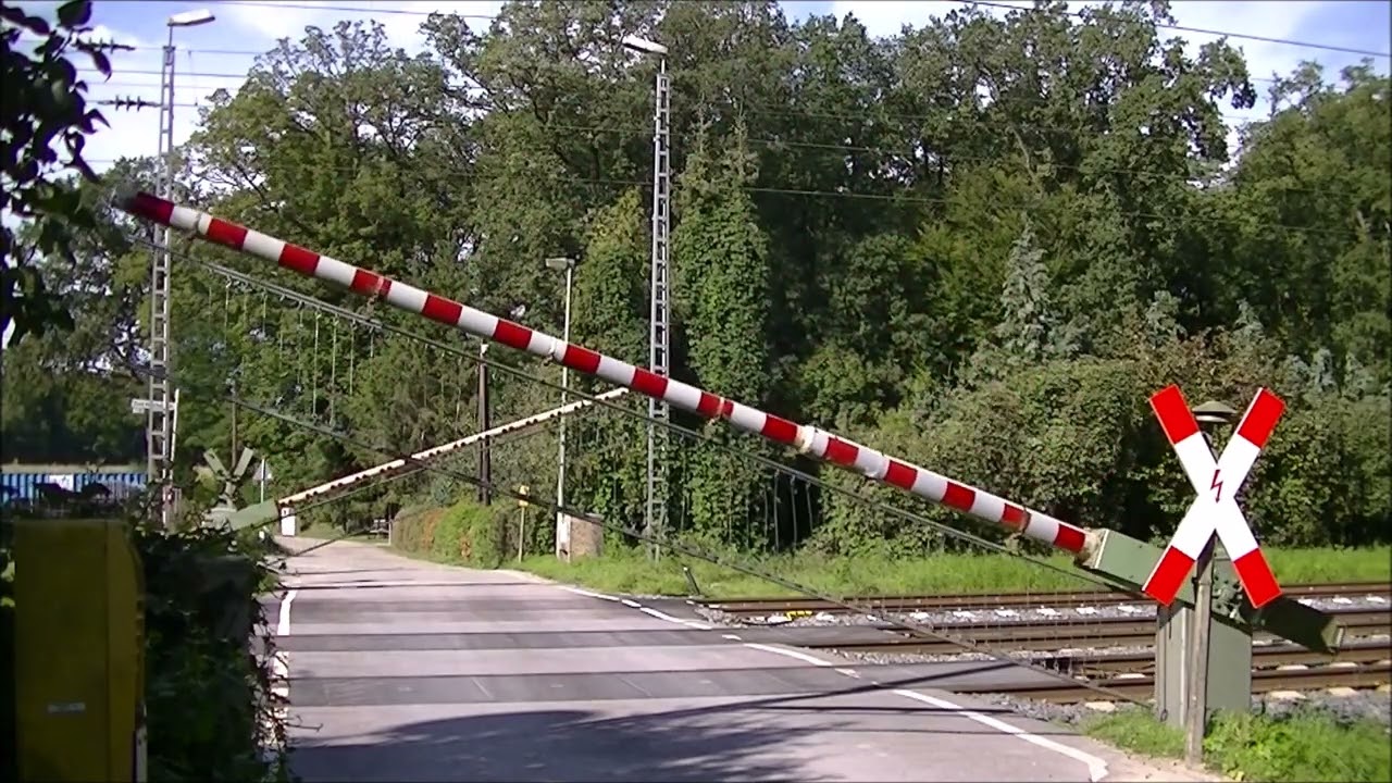 Bahnübergang Osnabrück // German Railroad crossing // Duitse Spoorwegovergang