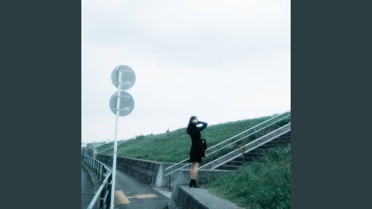 一滴の雨 雨の中で - YouTube
