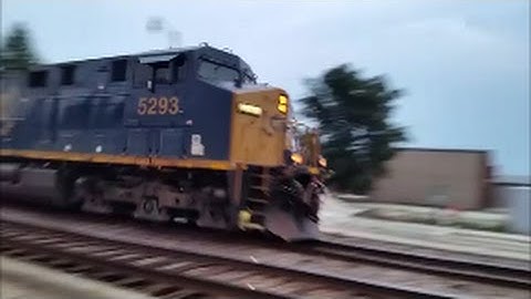 One of The First CSXT ES40DC 5293 To Be Painted YN3B & Leads Q401-03 SB!